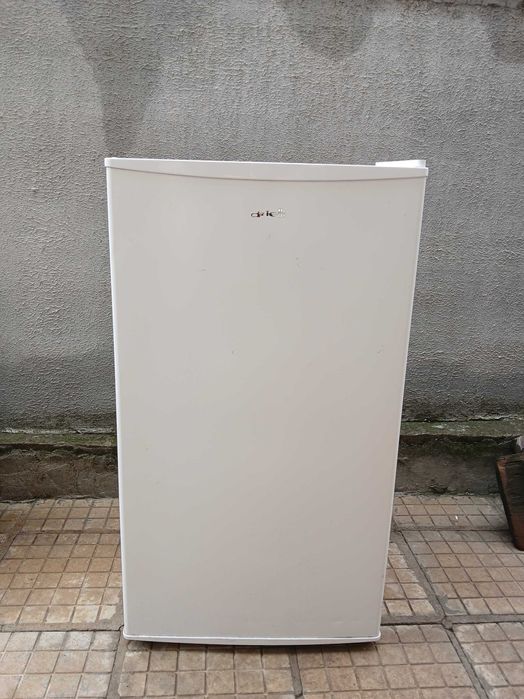 Малък Хладилник Arielli