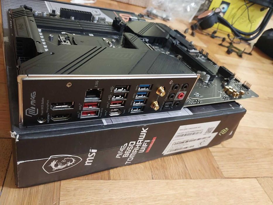 AMD Ryzen 5 7600X3D + MSI MAG B650 Tomahawk Wi-Fi
