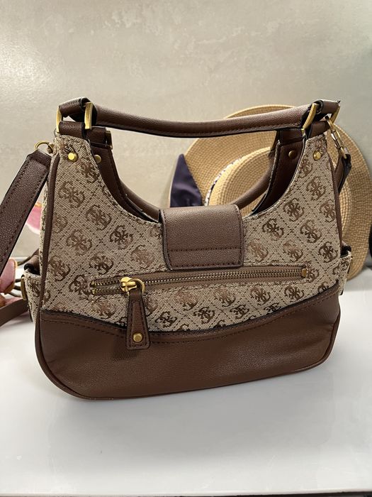 Guess дамска чанта