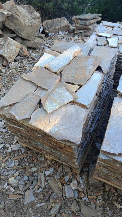 Естествен камък (гнайс)