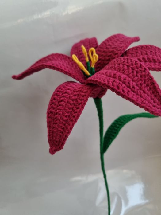 Плетени цветя на една кука