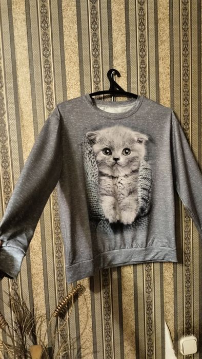 Кофточка с прелестным котёнком