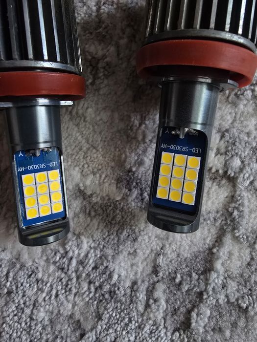Set 2 Becuri LED stroboscopice 3000k