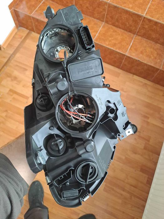 Far stanga/dreapta Mercedes C Class W204 an 2007-2010 , sunt noi