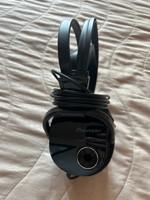 Слушалки Pioneer SE-M531 за Висококачествен Звук с Мощен Бас