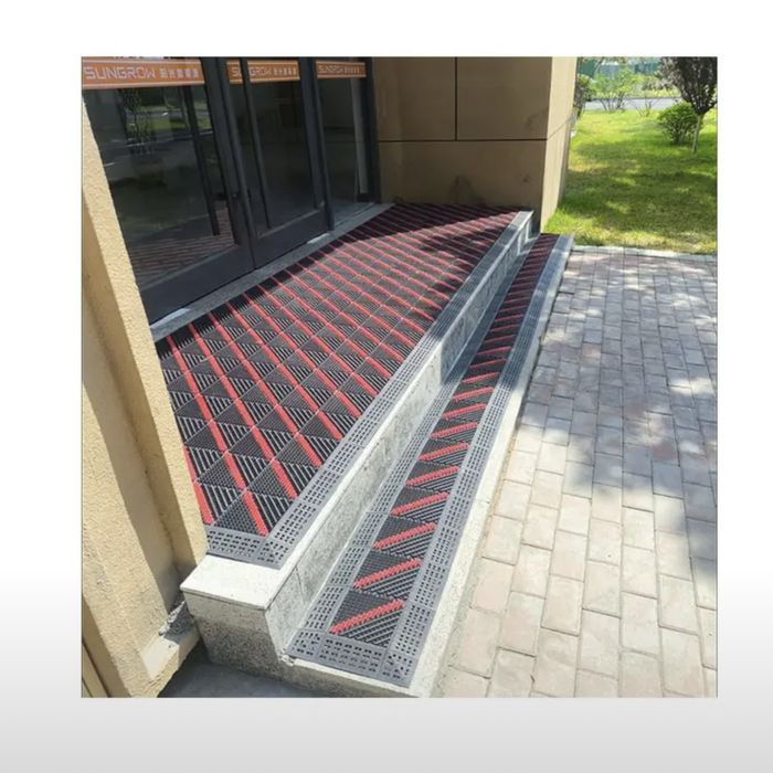 КОВРИК | Сборный придвернный коврик для очистки подошвы