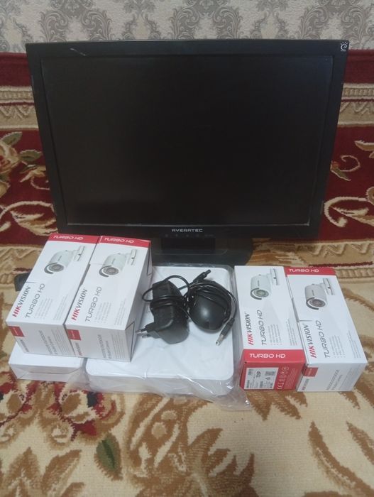 Камера наблюдения 4 камеры комплект камеры видеонаблюдения Hikvision