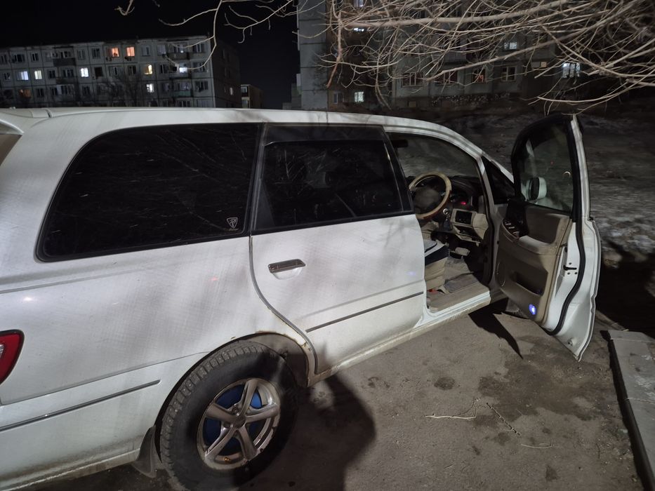 Продам Nissan presage