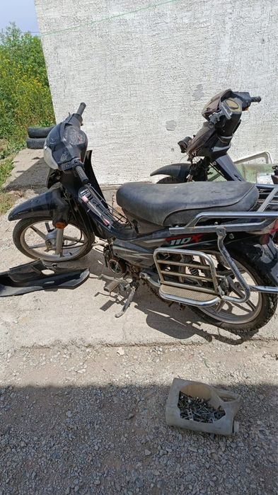 В продаже 2 скутера