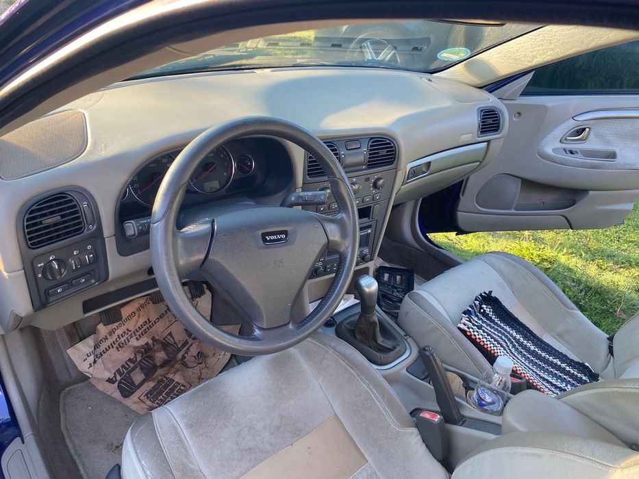 Volvo V40 2.0T 163 кс всичко по колата работи