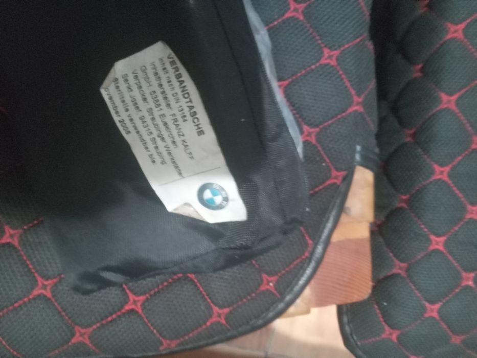 Продам автоаптечку БМВ оригинал на любой