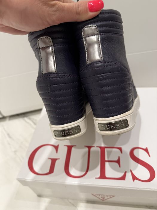 Guess естестествена телешка кожа