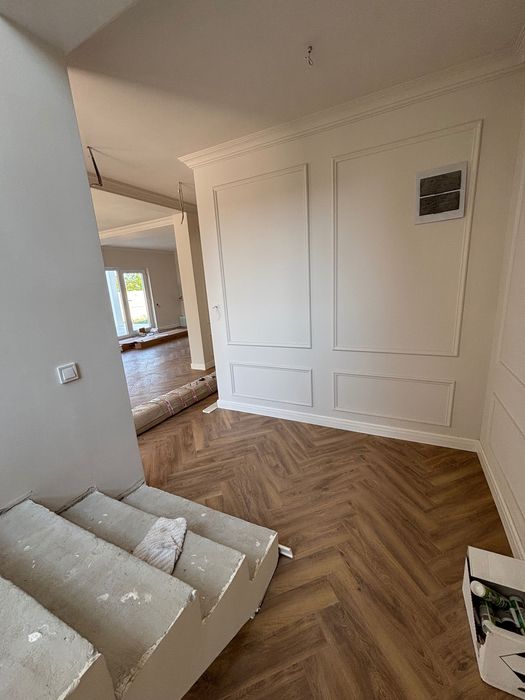 Casă modernă de vânzare - calitate premium, toate utilitatile