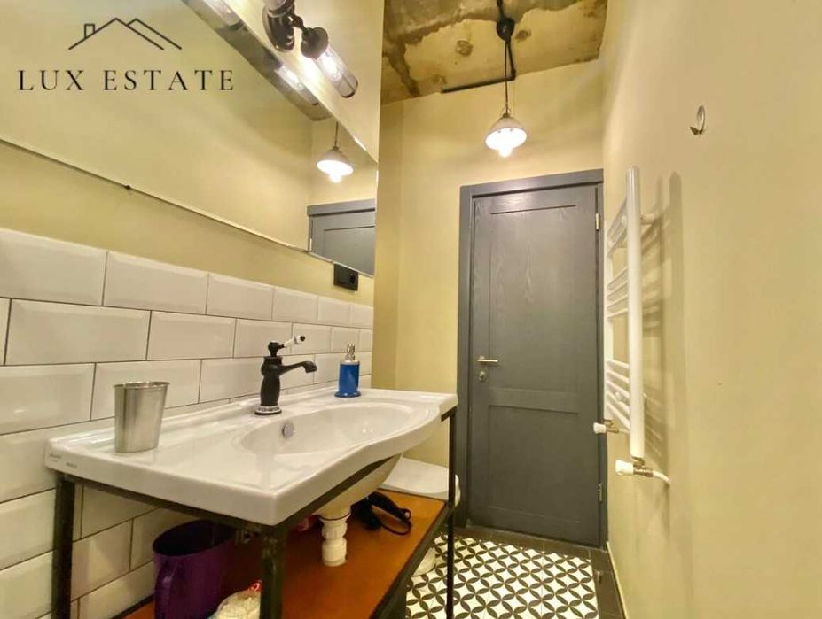 Продава се Двустаен апартамент в София, Витоша - 68 кв.м за 1986 €/кв.м - Снимка #3