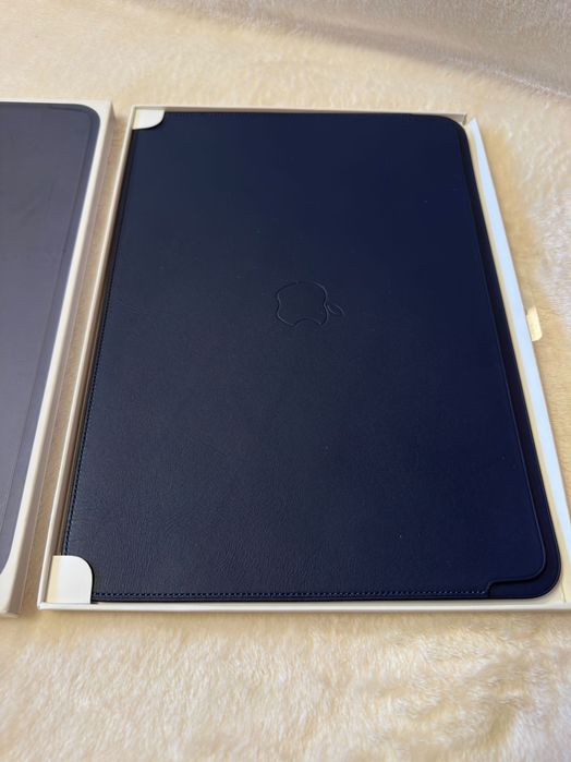 MacBook Air and MacBook Pro (13-inch)?Leather Sleeve Midnight Blue