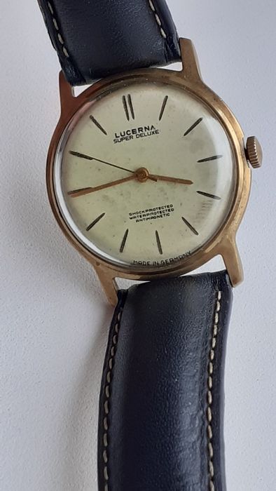 Часы наручные...