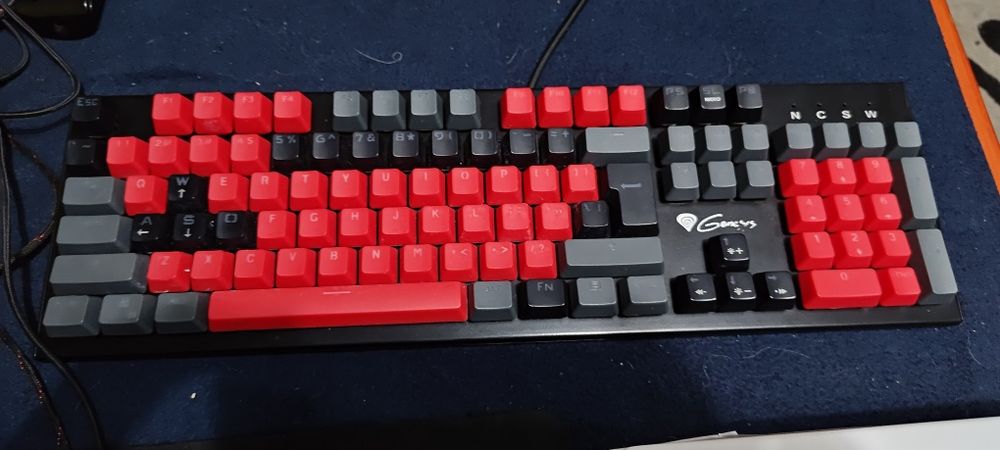 Mouse HyperX Tastatura Genesis mecanica si Casti Baseus pe fir si Acer air TWS  wireless Nou