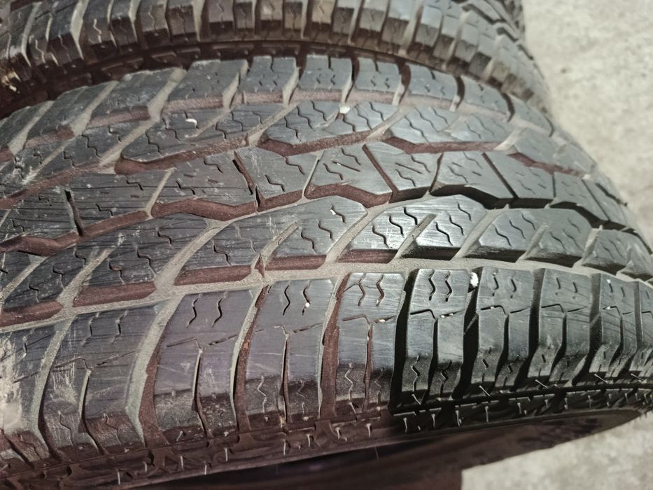 Maxxis 215 70 R16 отличное состояние