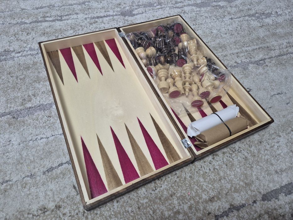 Sah, table din lemn prelucrat manual 44,5cm x 44,5cm, Produs Nou !