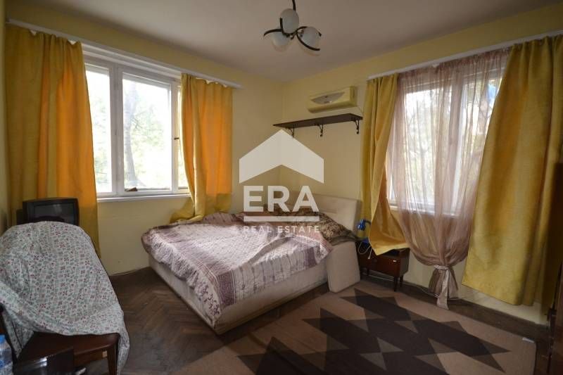 Продава се Тристаен апартамент в Хасково, Център - 85 кв.м за 1164 €/кв.м - Снимка #9
