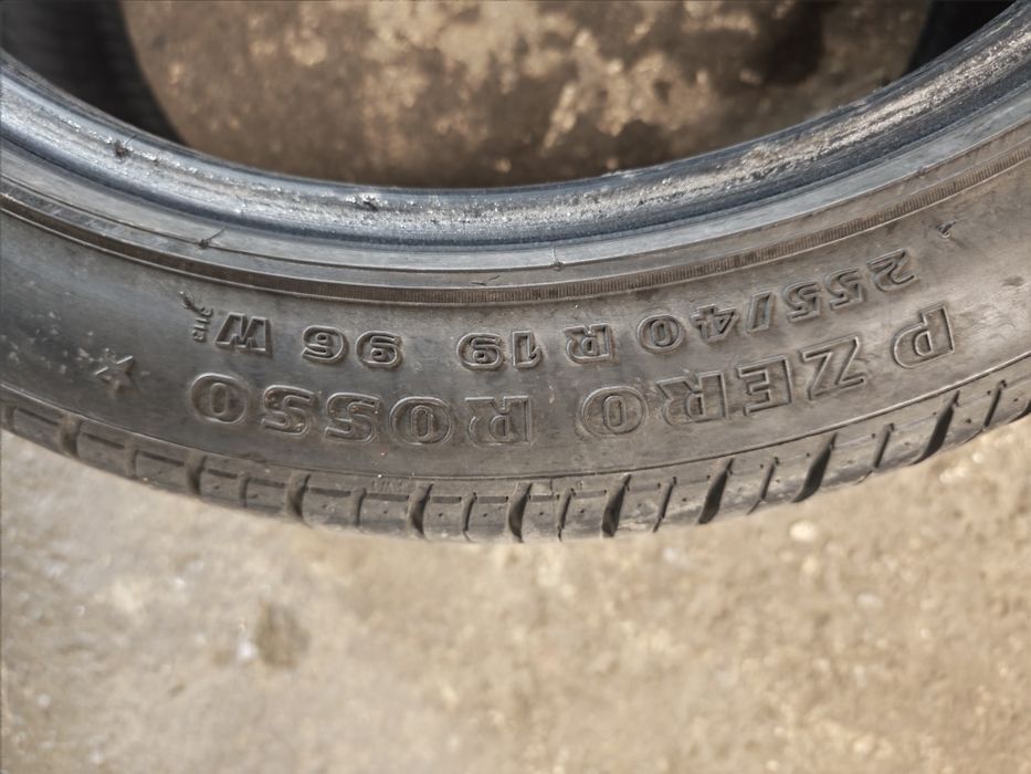 255.40.19 PIRELLI   P ZERO