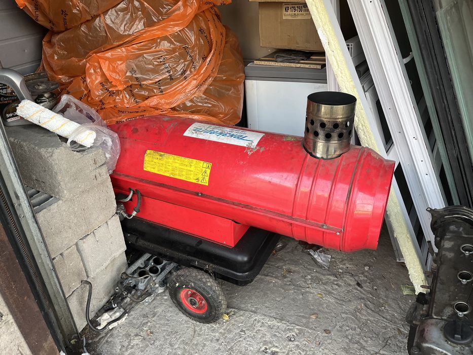 Продам дизельную тепловую пушку.