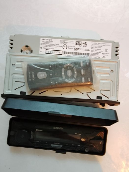 Продам автомагнитолу Sony
