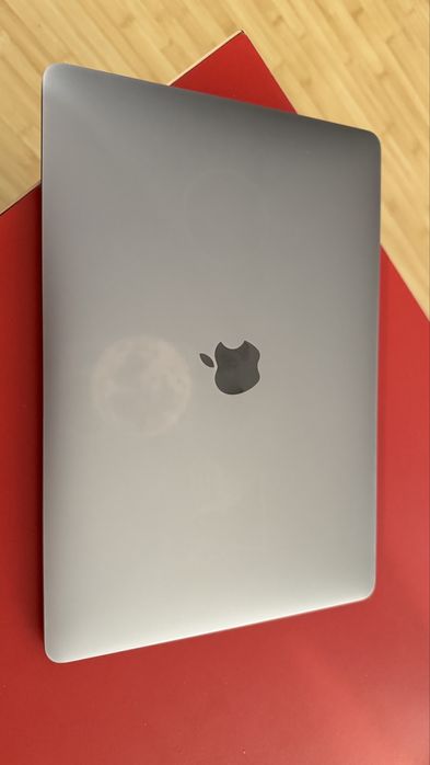 Macbook m1 (2020) 8/256gb