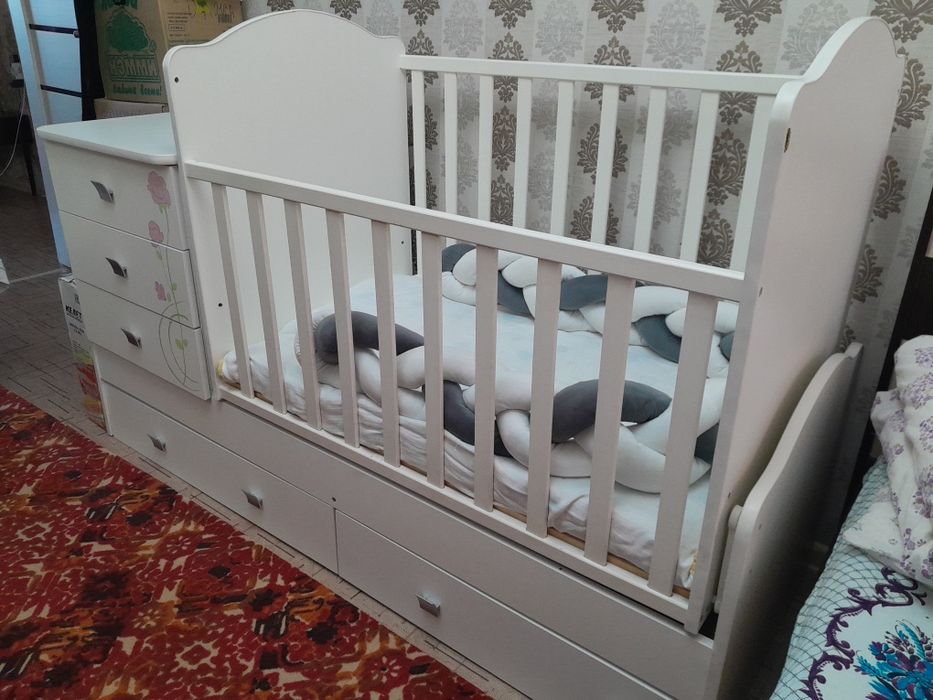 Продам детскую кроватку