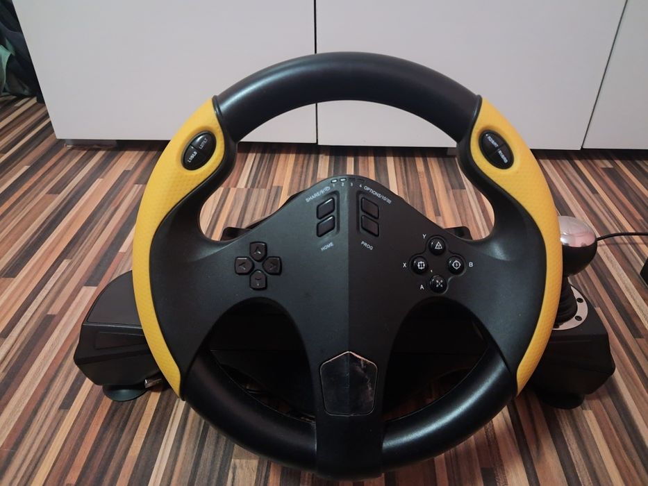 URGENT! Vand sau schimb Ps4 slim+ Volan Myria