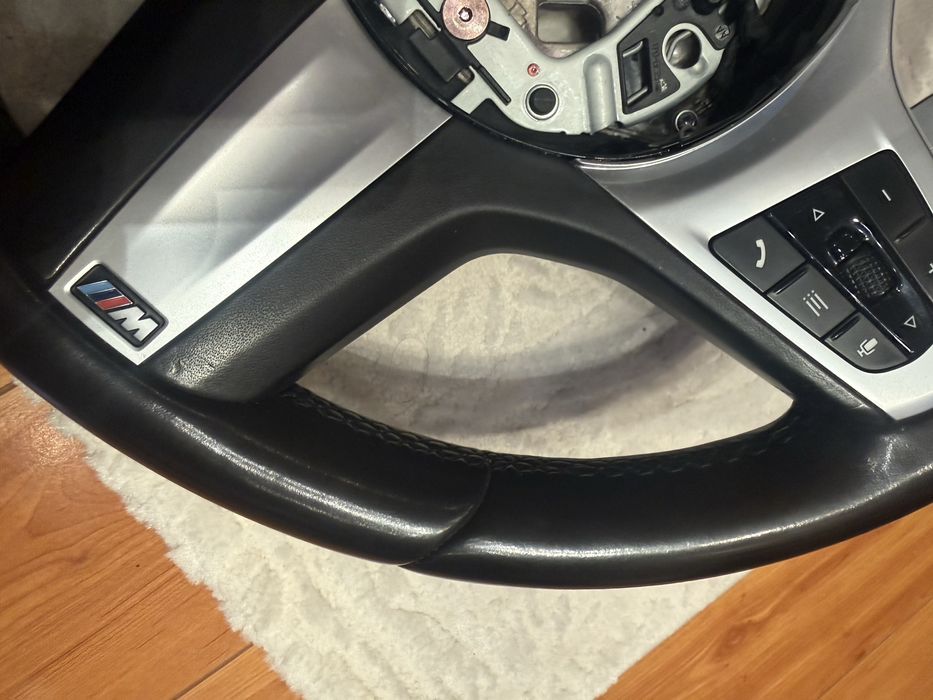 Bmw volan cu vibratir si pedale