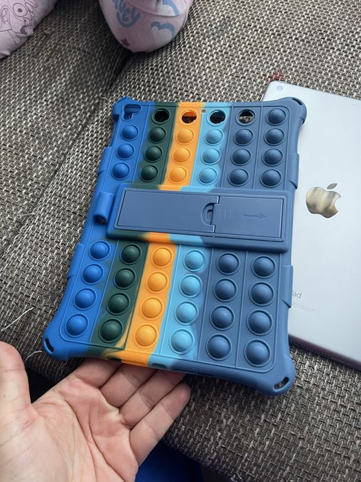 Таблет Apple iPad 6th Generation Wi Fi 32GB GSM iPhone Nike Jordan