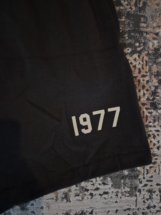 Pantaloni scurți Essentials