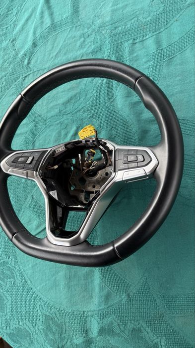 Волан с Бутони  / Vw / GOLF 8 / ГОЛФ 8