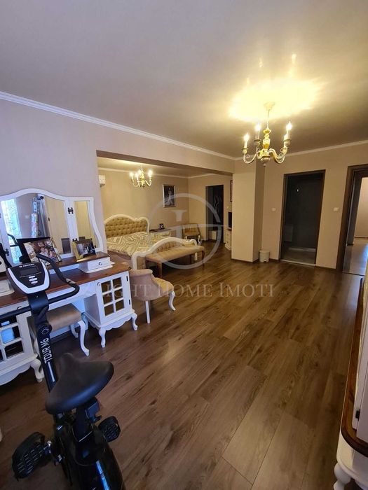 Продава се Четиристаен апартамент в Пловдив, Кършияка - 220 кв.м за 2360 €/кв.м - Снимка #8