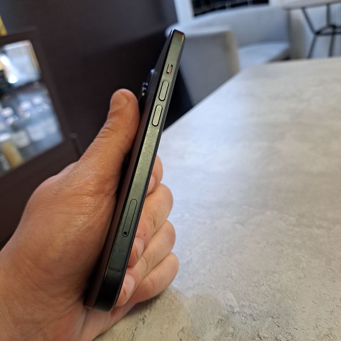 Продам Iphone 15 128GB