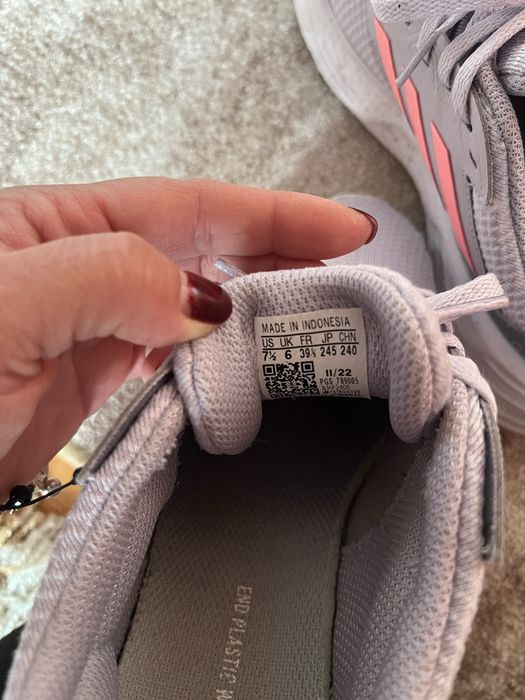 Маратонки adidas