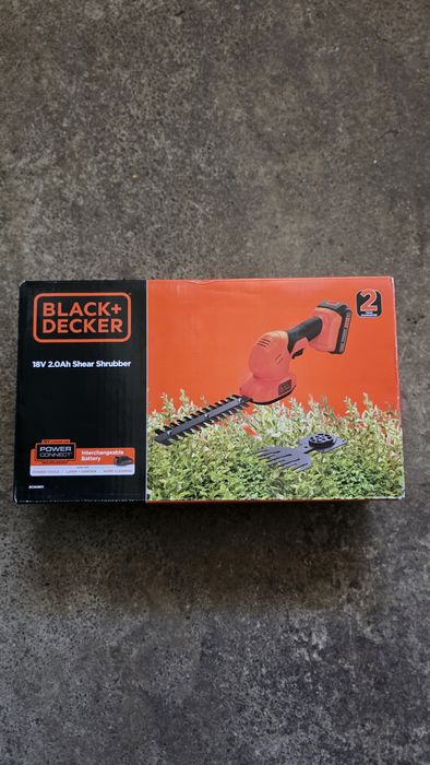 Masina de tuns iarba si arbusti cu acumulator Black Decker