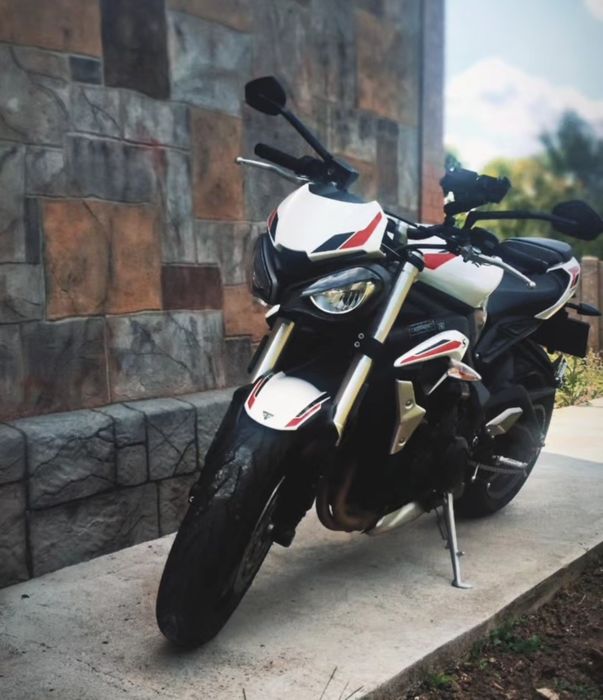 [VAND] Motocicleta Triumph Street Triple S 2021 - 6600 euro