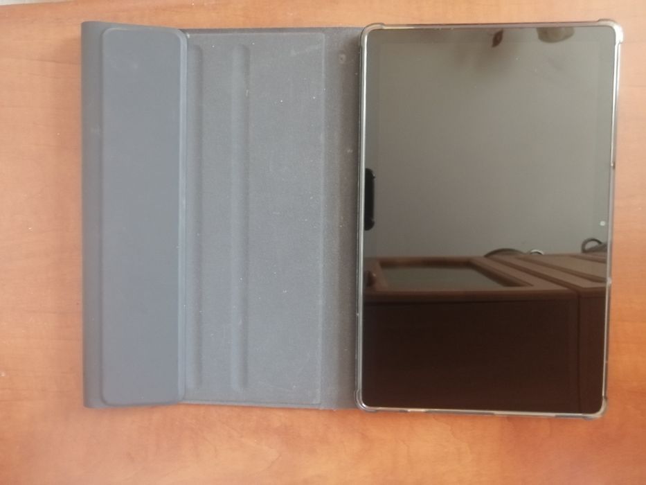 Планшет HOTWAV Pad 8 чехол-клавиатура