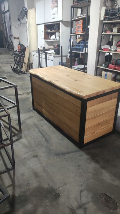 Бар плотове, рецепция ,бюра по поръчка