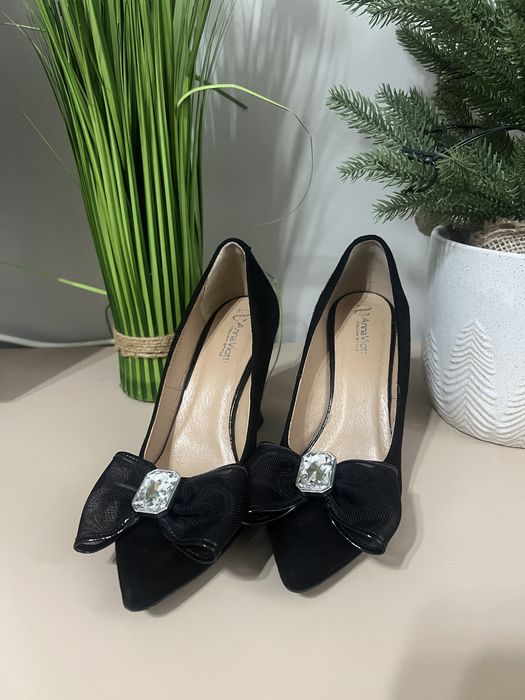 Pantofi stiletto din piele