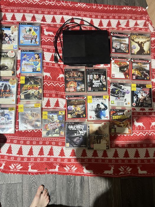 Vand play station stare impecabila 3 plus 22 de jocuri