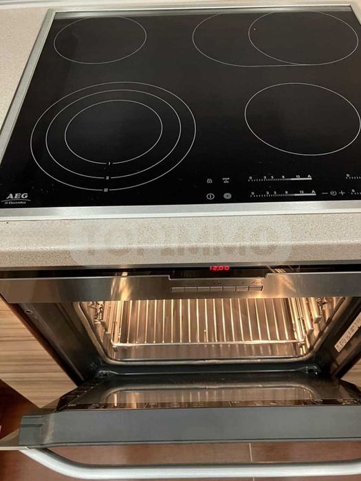 Продава се Тристаен апартамент в Варна, Левски - 100 кв.м за 2950 €/кв.м - Снимка #3