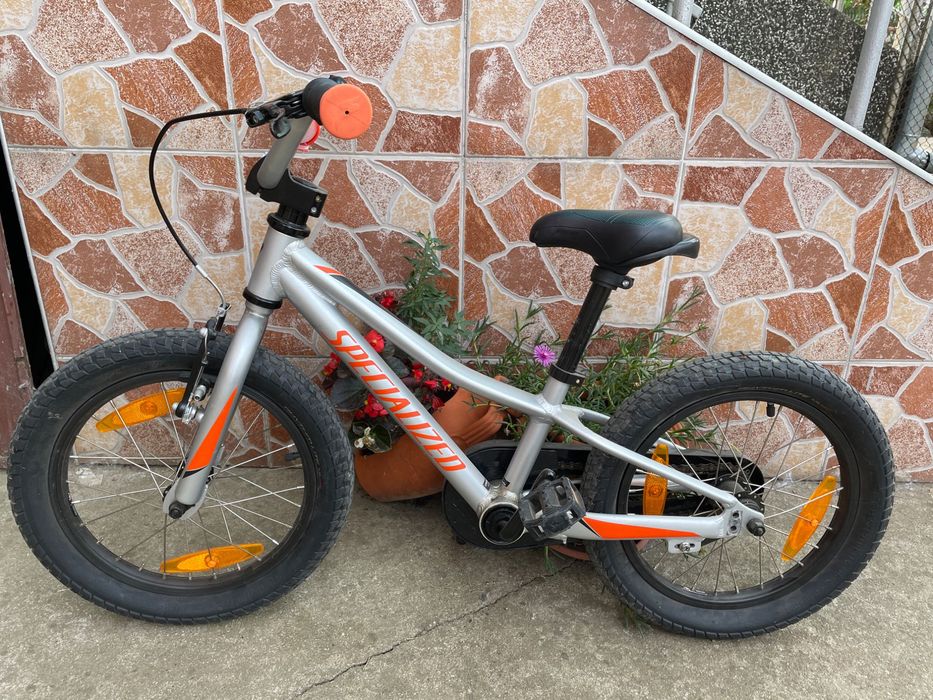 Продавам детско колело Specialized плюс тротинетка Micro