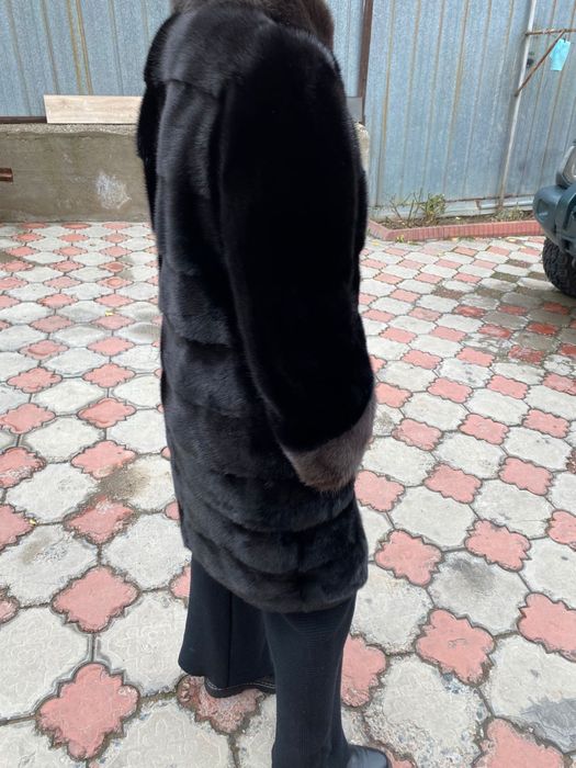 Продам норковую шубу