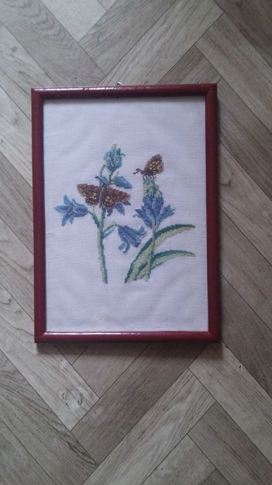 Вышитые картины.