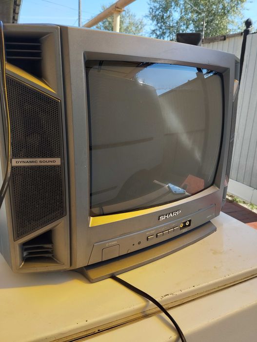 Телевизор SHARP небольшой 37"