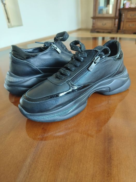 Кроссовки, на 36,5-37 размер