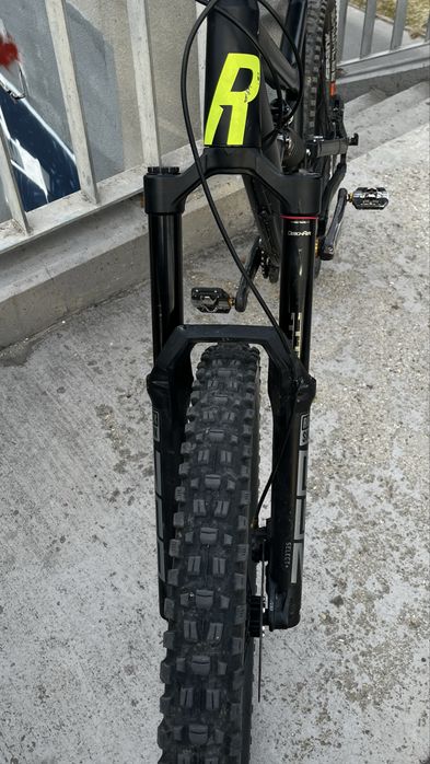 Продавам рамка и вилка,части за колело MTB.